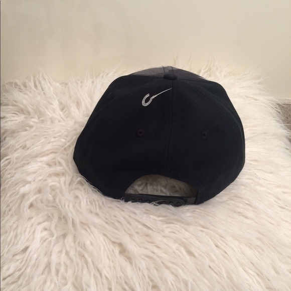 NWOT - NIKE CAMOUFLAGE SNAP BACK HAT - Picture 2 of 2